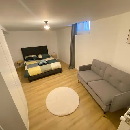 Souplex Laverie Jardin Parking Margareth דירה